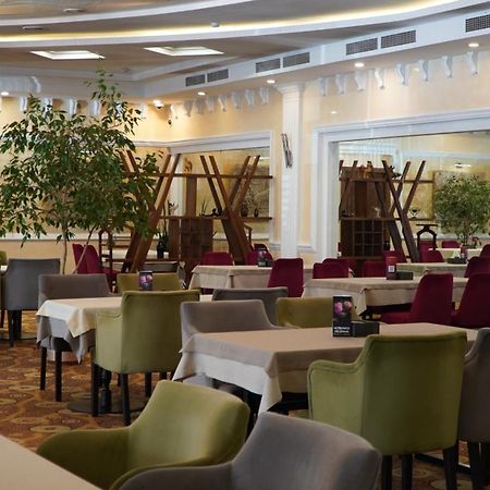 Golden Dragon Hotell Bisjkek Eksteriør bilde