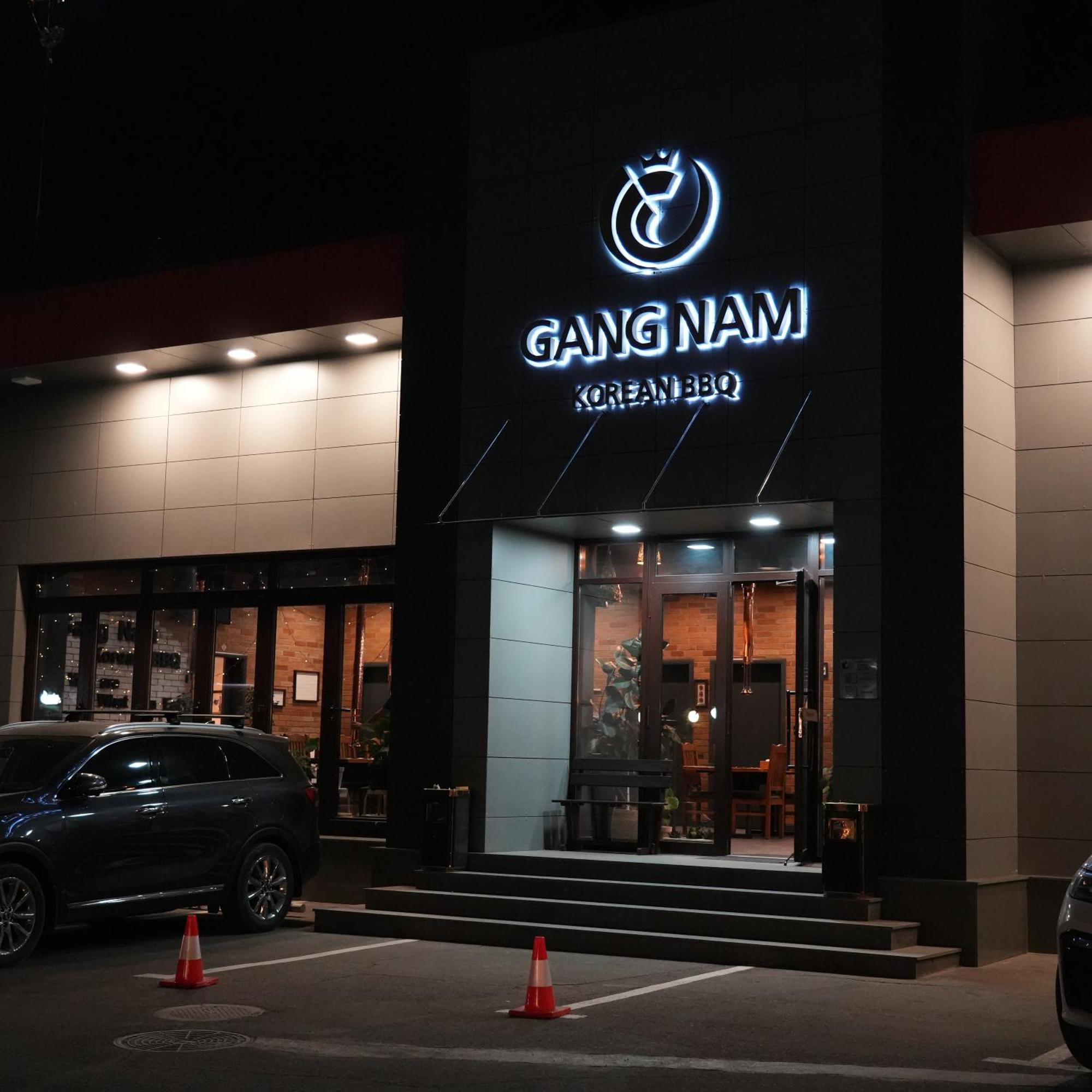 Golden Dragon Hotell Bisjkek Eksteriør bilde